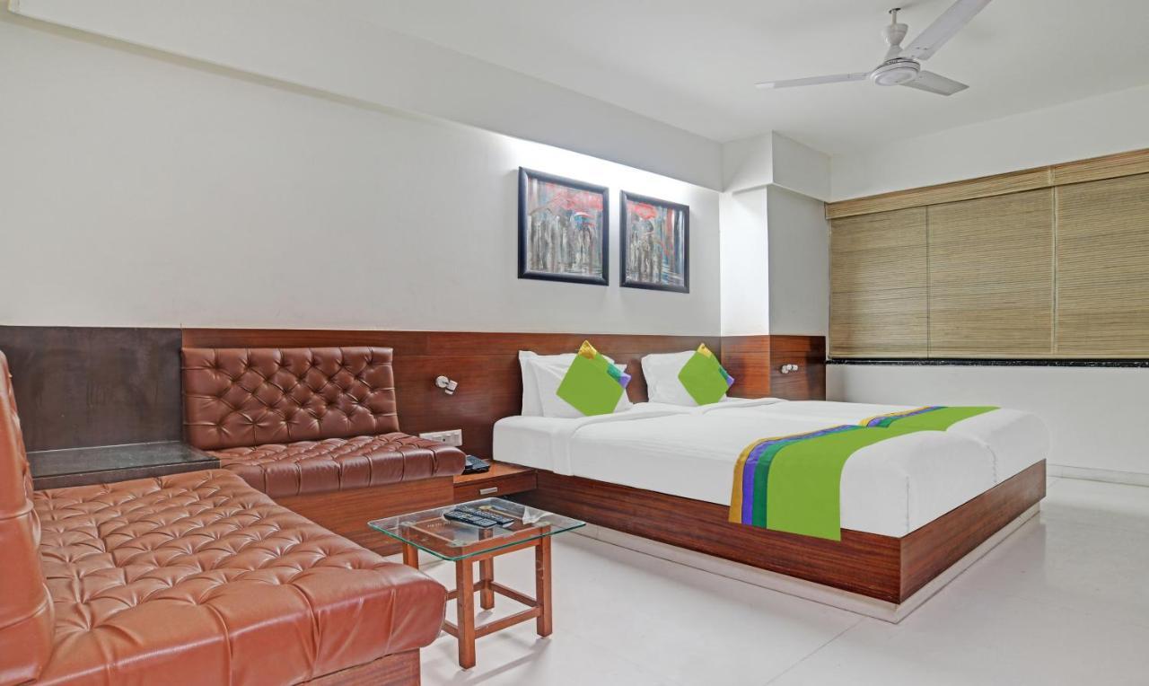 Treebo Cherry Tree Indore Ngoại thất bức ảnh