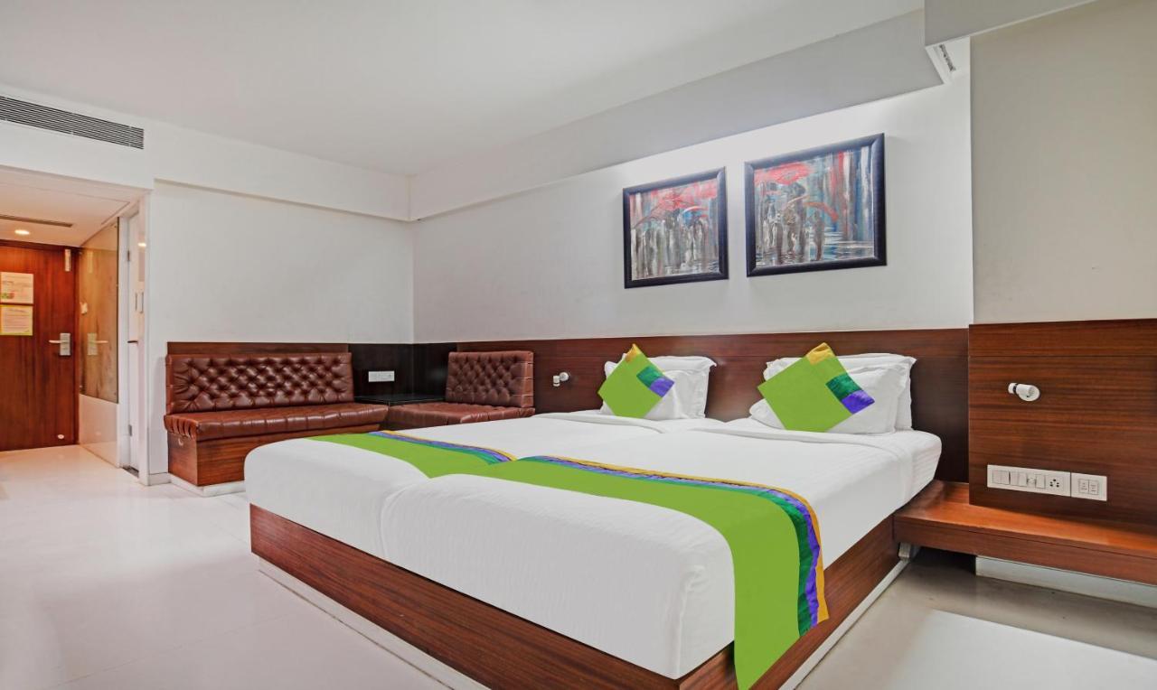 Treebo Cherry Tree Indore Ngoại thất bức ảnh