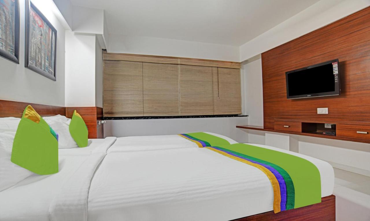 Treebo Cherry Tree Indore Ngoại thất bức ảnh